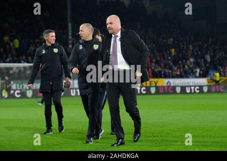 Burnley, Großbritannien. 28 Dez, 2019. Sean Dyche, Manager von Burnley, bevor die Premier League Match zwischen Burnley und Manchester United im Turf Moor, Burnley am Samstag, den 28. Dezember 2019. (Quelle: Pat Scaasi | MI Nachrichten) das Fotografieren dürfen nur für Zeitung und/oder Zeitschrift redaktionelle Zwecke verwendet werden, eine Lizenz für die gewerbliche Nutzung Kreditkarte erforderlich: MI Nachrichten & Sport/Alamy leben Nachrichten Stockfoto