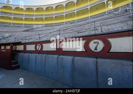 Zuschauer Sitzgelegenheiten in der Stierkampfarena Las Ventas, Plaza de Toros, Madrid, Spanien Stockfoto