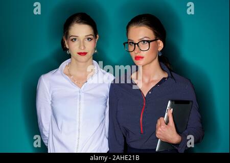 Sekretärinnen, Arbeit, Mädchen, Sekretärin, Fachkraft, Business, Kleiderordnung, jung, Frauen, Arbeit, Arbeit, Öffentlichkeitsarbeit Stockfoto