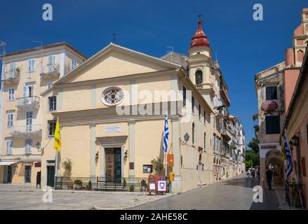 Marienkirche der Ausländer auf dem Platz Plakada Agiou, Altstadt von Korfu, Griechenland Stockfoto