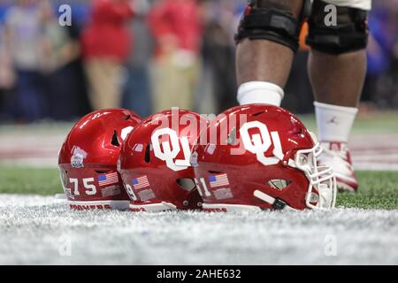 Atlanta, Georgia. 28 Dez, 2019. Die Fil - eine Pfirsich-schüssel-a College Football Endspiel Nationall Halbfinale - mit der Oklahoma Sooners und die LSU Tiger, spielte bei Mercedes Benz Stadion in Atlanta, Georgia. Cecil Copeland/CSM/Alamy leben Nachrichten Stockfoto