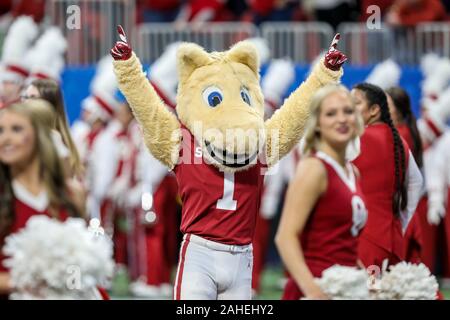 Atlanta, Georgia. 28 Dez, 2019. Die Oklahoma Maskottchen vor der Fil - eine Pfirsich-schüssel-a College Football Endspiel Nationall Halbfinale - mit der Oklahoma Sooners und die LSU Tiger, spielte bei Mercedes Benz Stadion in Atlanta, Georgia. Cecil Copeland/CSM/Alamy leben Nachrichten Stockfoto