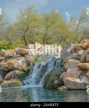 Wasser fallen an der Hymne in der Sonora Wüste, Maricopa County, Arizona, USA Stockfoto