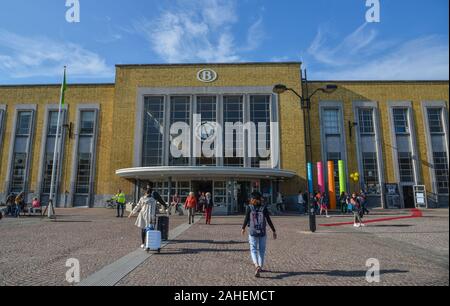 Brügge, Belgien - Oct 6, 2018. Hauptbahnhof Brügge, Belgien. Brügge (Brügge) ist eine malerische Stadt in Flandern, der nördliche Teil von Belgiu Stockfoto