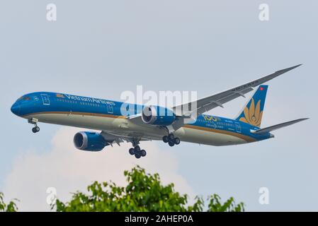 Saigon, Vietnam - Dec 21, 2019. VN-A873 Vietnam Airlines Boeing Dreamliner 787-10 Landung am Flughafen Tan Son Nhat (SGN). Stockfoto