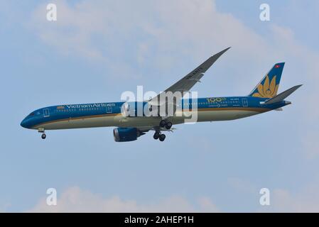 Saigon, Vietnam - Dec 21, 2019. VN-A873 Vietnam Airlines Boeing Dreamliner 787-10 Landung am Flughafen Tan Son Nhat (SGN). Stockfoto