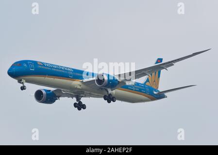 Saigon, Vietnam - Dec 21, 2019. VN-A873 Vietnam Airlines Boeing Dreamliner 787-10 Landung am Flughafen Tan Son Nhat (SGN). Stockfoto