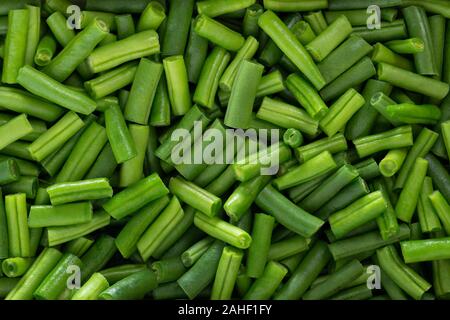 Frische grüne String Bean Heap gehackt, Ansicht von oben geschossen Stockfoto