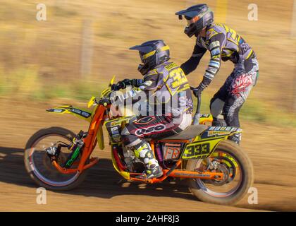 Oktober 24, 2019 Ukraine Irpen: World Motocross Championship auf Motorrädern mit einem Kinderwagen Stockfoto