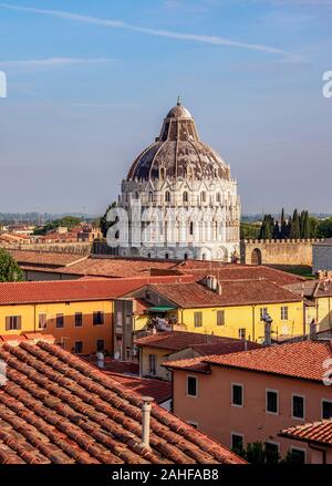 Baptisterium San Giovanni, Erhöhte Ansicht, Pisa, Toskana, Italien Stockfoto