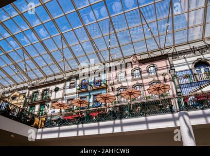 Via Catarina Shopping Mall, Interieur, Porto, Portugal Stockfoto