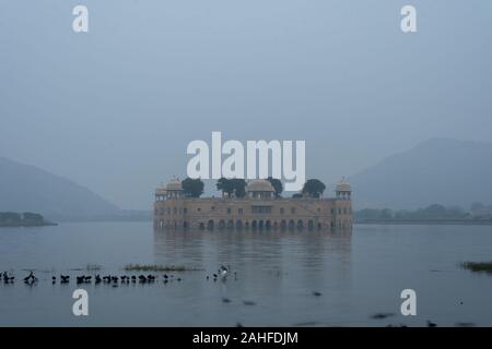 Wasser Jal Mahal Palast in Jaipur, Indien Stockfoto