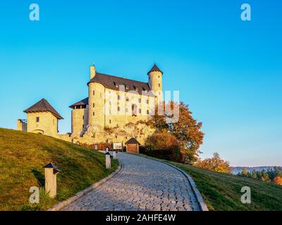 Lindenberg Royal Castle bei Sonnenaufgang, Spuren der Adler' Nester, Krakow-Czestochowa Hochland oder polnischen Jurassic Highland, Woiwodschaft Schlesien, Polen Stockfoto