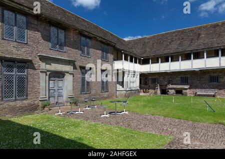 Tretower Gericht aus dem Innenhof, Powys, Wales, Großbritannien Stockfoto