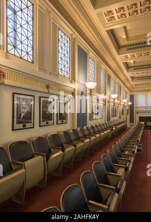 Sitze in der Balkon der Senat Kammer in der historischen Oklahoma State Capitol in Oklahoma City, Oklahoma Stockfoto