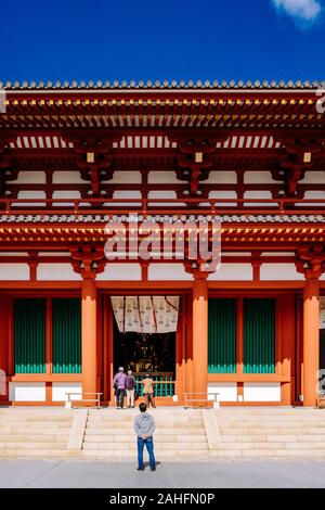 Kofuku-ji-Tempel in Nara, Japan: Blick auf den Zentralen Goldener Saal (Chu-Kondo) Stockfoto