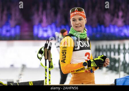 Gelsenkirchen, Deutschland. 28. Dezember 2019. Deutsche biathletin Denise Herrmann. JOKA World Team Challenge 2019, Biathlon auf Schalke. Stockfoto