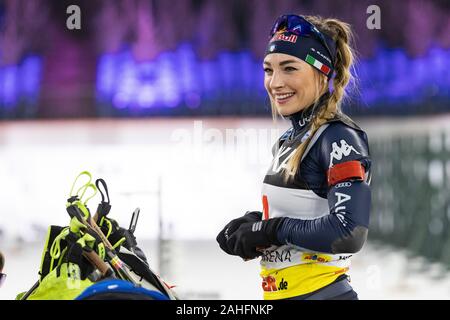 Gelsenkirchen, Deutschland. 28. Dezember 2019. Italienische biathletin Dorothea Wierer. JOKA World Team Challenge 2019, Biathlon auf Schalke. Stockfoto