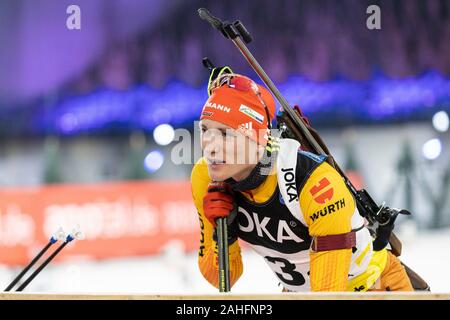 Gelsenkirchen, Deutschland. 28. Dezember 2019. Deutsche biathletin Benedikt Doll. JOKA World Team Challenge 2019, Biathlon auf Schalke. Stockfoto