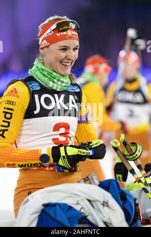 Gelsenkirchen, Deutschland. 28. Dezember 2019. Deutsche biathletin Denise Herrmann. JOKA World Team Challenge 2019, Biathlon auf Schalke. Stockfoto