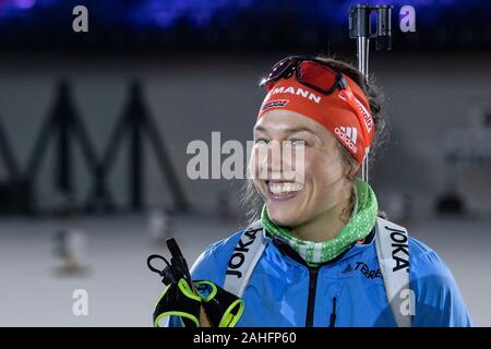 Gelsenkirchen, Deutschland. 28. Dezember 2019. Deutsche biathletin Laura Dahlmeier. JOKA World Team Challenge 2019, Biathlon auf Schalke. Stockfoto