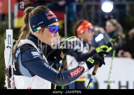 Gelsenkirchen, Deutschland. 28. Dezember 2019. Italienische biathletin Dorothea Wierer. JOKA World Team Challenge 2019, Biathlon auf Schalke. Stockfoto