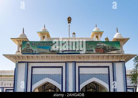 Hyderabad Hauptbahnhof warten Hall malerische Dach Aussicht auf einem sonnigen blauen Himmel Tag Stockfoto