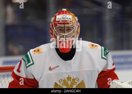 Ostrava, Tschechische Republik. 29 Dez, 2019. Torhüter Amir Miftakhov (RUS) in Aktion während der 2020 IIHF World Junior Eishockey WM Gruppe B Übereinstimmung zwischen den USA und Russland in Ostrava, Tschechische Republik, am 29. Dezember 2019. Credit: Petr Sznapka/CTK Photo/Alamy leben Nachrichten Stockfoto