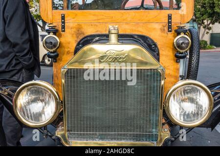 Der Ford Modell T (umgangssprachlich Tin Lizzie, Springen Lena, Jitney oder flivver) ist ein Automobil von der Ford Motor Company hergestellt. Stockfoto