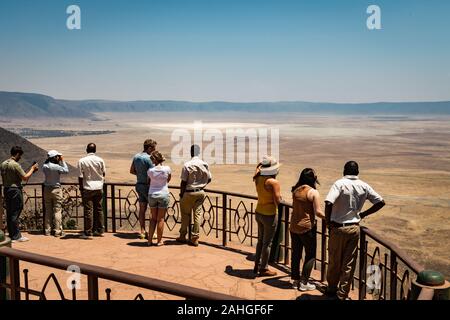 Ngorongoro Krater, Tansania - September 2019: Übersicht über die Krater Stockfoto