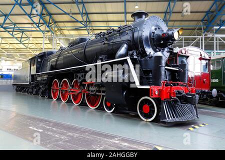 1935 KF 7 Dampfzug in der Großen Halle des National Railway Museum in York, North Yorkshire. Stockfoto