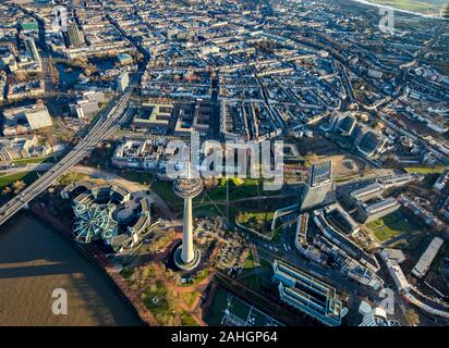 Luftaufnahme, Blick auf die Stadt Innenstadt, Rheinturm, Landtag NRW, Düsseldorf Gebäude, Rheinland, Nordrhein-Westfalen, Deutschland, Stadt, DE, Europa, Grundsteuer Stockfoto