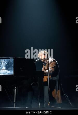 J'ames Arthur unterhält ein ausverkauftes Hits Live-Event 2019 in Liverpool. Stockfoto