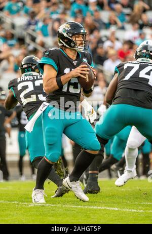 Jacksonville, FL, USA. 29 Dez, 2019. Jacksonville Jaguars quarterback Gardner Minshew II (15) während der ersten Hälfte NFL Football Spiel zwischen den Indianapolis Colts und den Jacksonville Jaguars an tiaa Bank Feld in Jacksonville, FL. Romeo T Guzman/CSM/Alamy leben Nachrichten Stockfoto