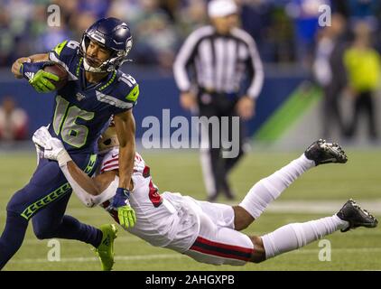 Seattle, USA. 29 Dez, 2019. Seattle Seahawks wide receiver Tyler Lockett (16) fängt einen Pass für einen 9 Yard gewinnen gegen San Francisco 49ers cornerback Ahkello Witherspoon (23) Im zweiten Quartal CenturyLink Feld am Sonntag, 22. Dezember 2019 in Seattle, Washington. Foto von Jim Bryant/UPI Quelle: UPI/Alamy leben Nachrichten Stockfoto