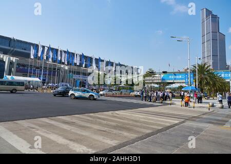 SHENZHEN, China - ca. November 2019: Shenzhen urbane Landschaft in der Tageszeit Stockfoto