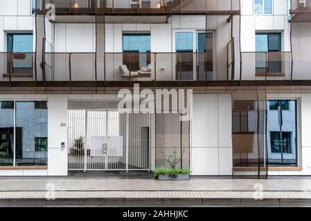 Oslo, Norwegen - 11 August 2019: Moderne und luxuriöse Wohnhäuser im Barcode. Stockfoto