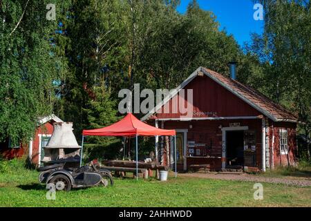 Kustavin Savipaj Handwerk Dorf im Südwesten Finnland Archipel. Die Schären Ringstraße oder Saariston rengastie ist voller Dinge zu sehen, zu tun ein Stockfoto