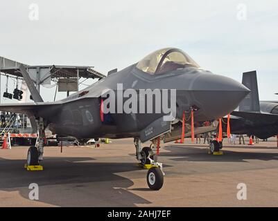 Lakeland, FL, USA - 17. April 2019: USAF United States Air Force Lockheed Martin F-35 eine Beleuchtung II stoppt in Lakeland, Florida auf dem Weg in seine h Stockfoto