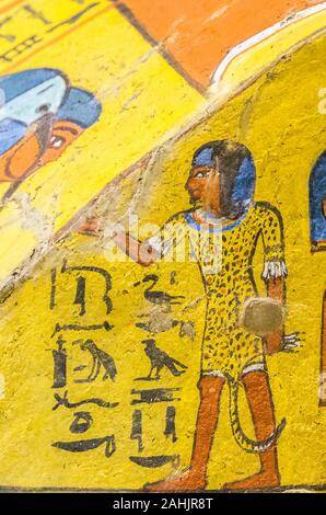 UNESCO Welterbe, Theben in Ägypten, Deir el-Medineh, Grab von Irynefer. Der Gott Iunmutef Gesichter einige Gottheiten. Stockfoto