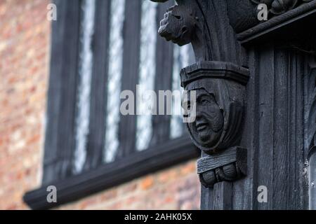 Tudor Hall im Dezember Stockfoto