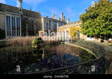 Kunstvolle Gärten in der Orangerie, Burghley House, elisabethanische Herrenhaus an der Grenze von Cambridgeshire und Lincolnshire, England, Großbritannien Stockfoto