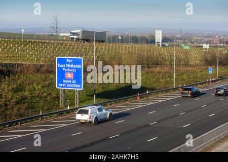 Autobahn M1 J24 East Midlands eine der meistbefahrenen Autobahnkreuz in Großbritannien. Stockfoto