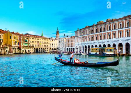 Gondel an der Canal Grande, Venedig, Italien Stockfoto