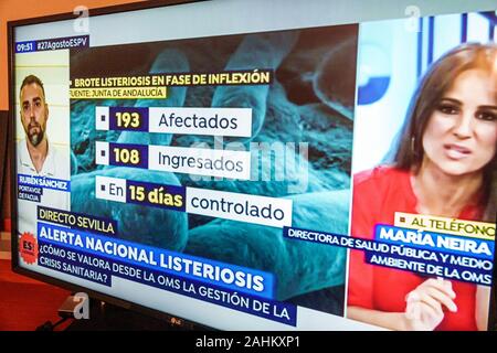 Tarragona Spanien,Hispanic Latino,Katalonien Catalunya,tv-Bildschirm,Nachrichten,nationale Warnung,Listeriose bakterieller Ausbruch,kontaminiert Stockfoto