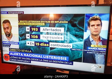 Tarragona Spanien,Hispanic Latino,Katalonien Catalunya,tv-Bildschirm,Nachrichten,nationale Warnung,Listeriose bakterieller Ausbruch,kontaminiert Stockfoto