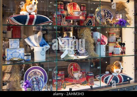 Buckingham Palace shop Fenster anzuzeigen. Buckingham Palace Road, London, England Stockfoto