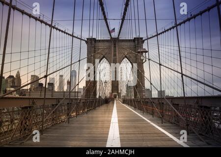 Ein fantastischer Blick auf die Brooklyn Bridge, New York City Stockfoto