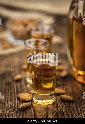 Amaretto (selektive Fokus; detaillierte Nahaufnahme) Stockfoto