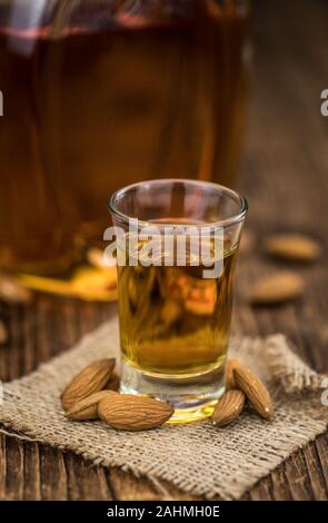 Amaretto (selektive Fokus; detaillierte Nahaufnahme) Stockfoto